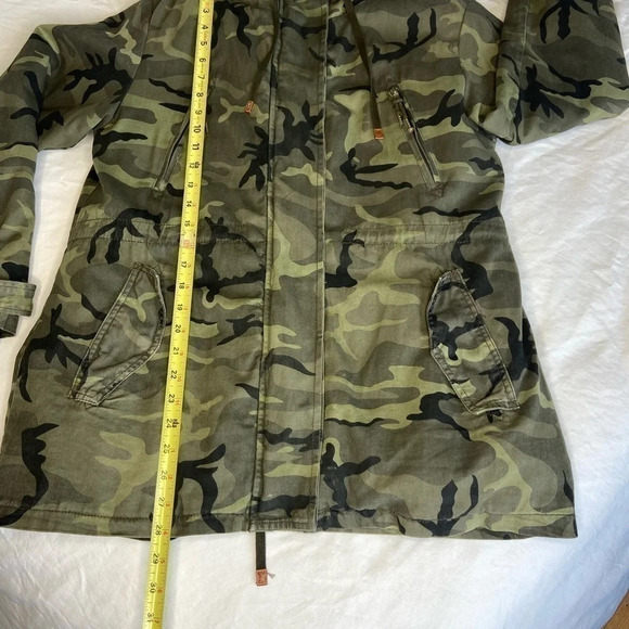 - HOST- PICK ZARA camouflage coat with fur hood. Lrg  cozy stylish warm tr… - Picture 14 of 14